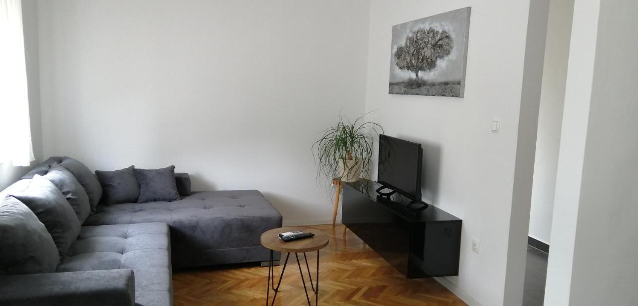 Apartman Borna Starigrad Paklenica Zewnętrze zdjęcie